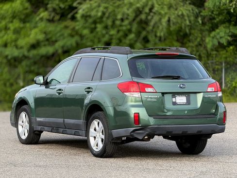 Used 2013 Subaru Outback 2.5i Premium image 10