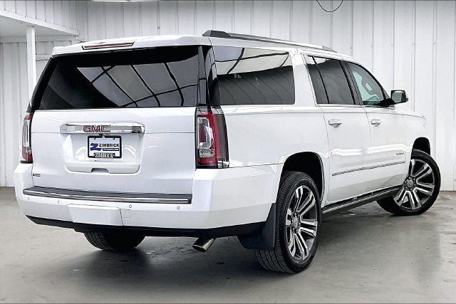 Used 2019 GMC Yukon XL Denali w/ Denali Ultimate Package AWD/4WD image 11