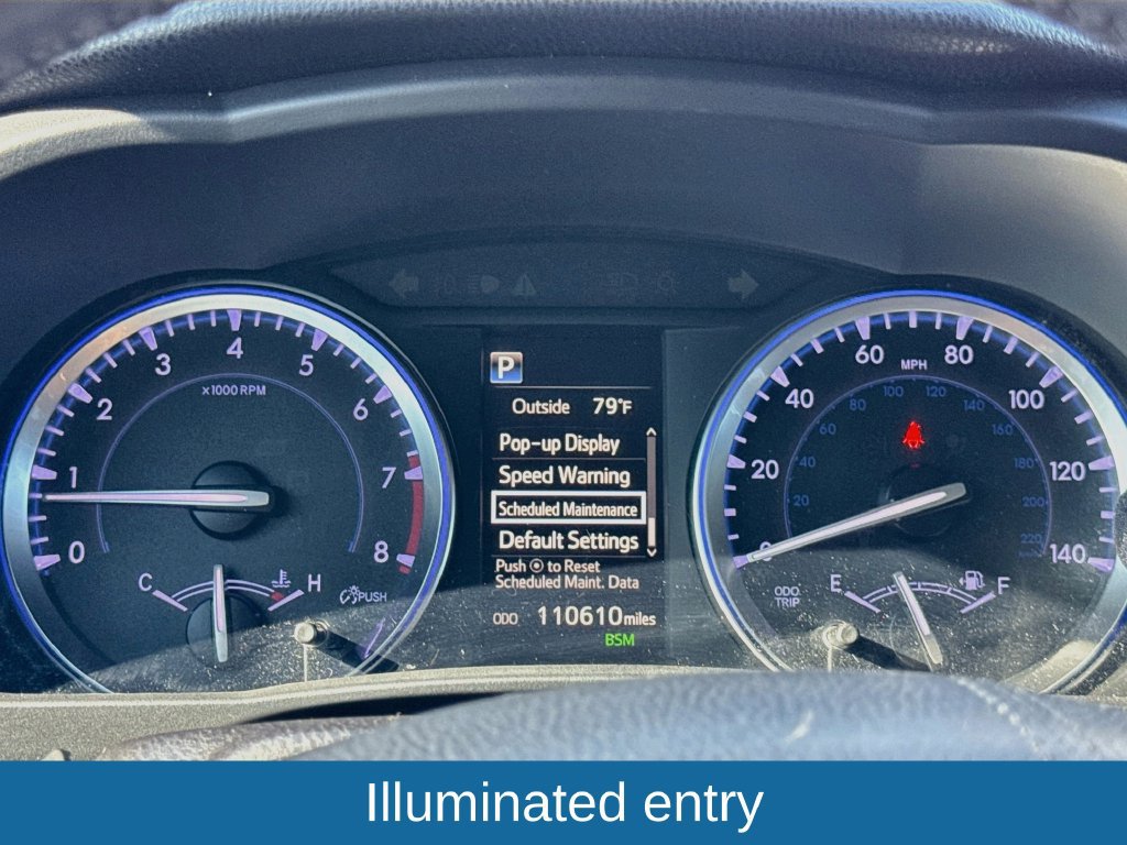 Used 2018 Toyota Highlander SE FWD image 15
