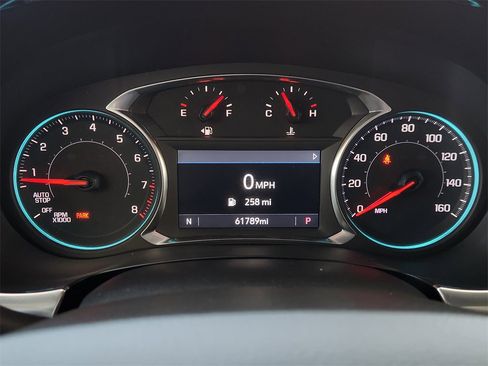 Used 2023 Chevrolet Traverse LT image 16