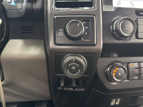 Used 2019 Ford F150 XLT w/ Equipment Group 302A Luxury image 24