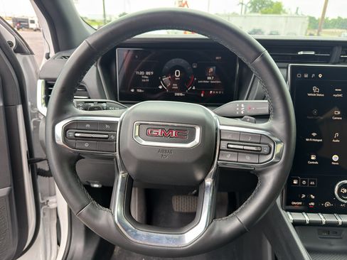 Used 2025 GMC Terrain Elevation FWD image 6