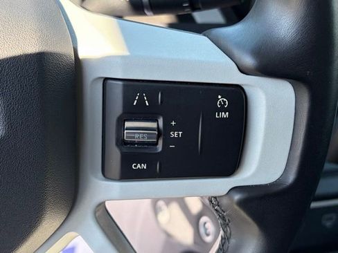 Used 2023 Land Rover Defender 90 S image 18
