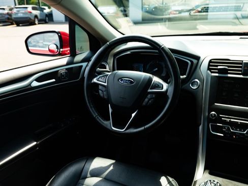 Used 2017 Ford Fusion Energi SE FWD image 9