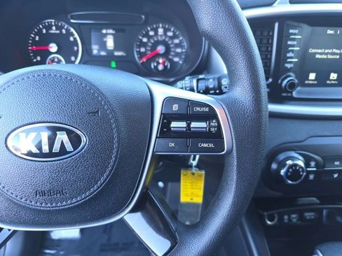 Used 2019 Kia Sorento LX image 28