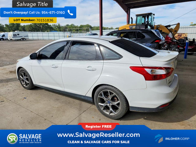 Used 2014 Ford Focus SE w/ Equipment Group 201A FWD image 3