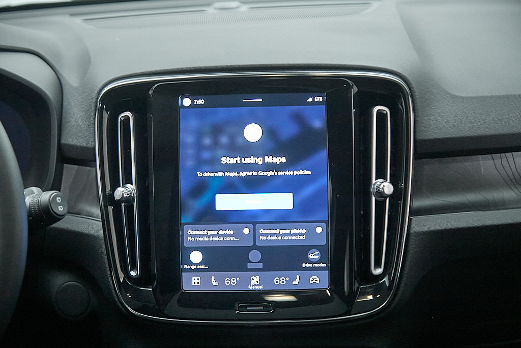 Certified 2023 Volvo XC40 Recharge Plus AWD/4WD image 26