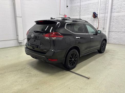 Used 2018 Nissan Rogue SV AWD/4WD image 4