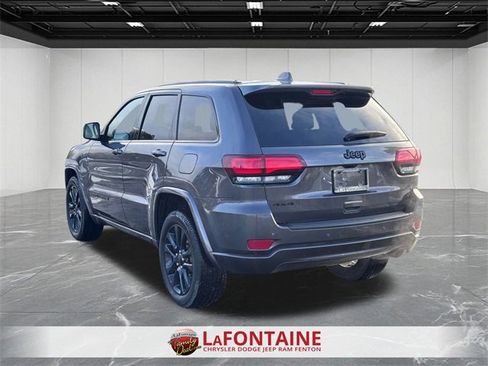 Certified 2021 Jeep Grand Cherokee Laredo X image 3