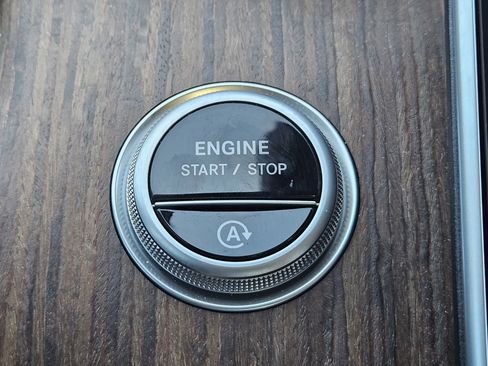 Certified 2023 Mercedes-Benz C 300 Sedan image 21