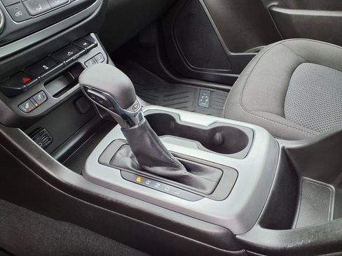 Used 2022 Chevrolet Colorado LT w/ Redline Special Edition image 10