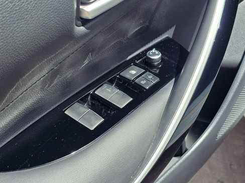 Used 2020 Toyota Corolla XLE FWD image 27
