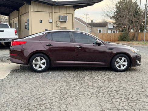 Used 2015 Kia Optima LX image 4