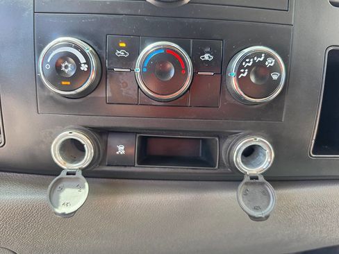 Used 2010 Chevrolet Silverado 1500 W/T RWD image 38