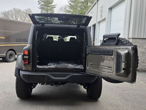 New 2025 Ford Bronco Raptor w/ Interior Carbon Fiber Pack AWD/4WD image 9