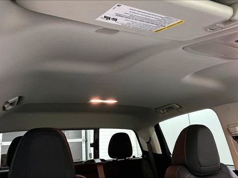 Used 2022 GMC Canyon Elevation image 28