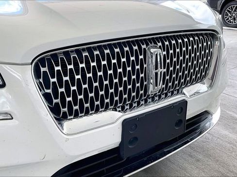 Used 2020 Lincoln Corsair FWD w/ Premium Package image 28