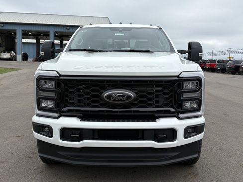 New 2026 Ford F350 Lariat w/ Black Appearance Package image 8