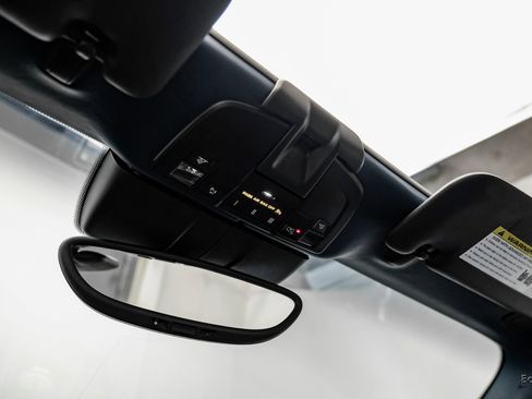 Used 2015 Porsche 911 Turbo S image 41