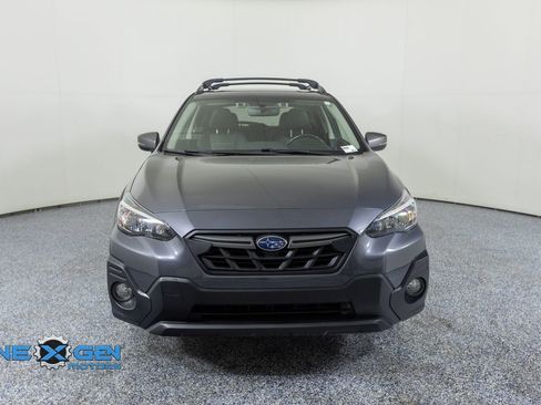 Used 2022 Subaru Crosstrek 2.5i Sport w/ Moonroof Package AWD/4WD image 2