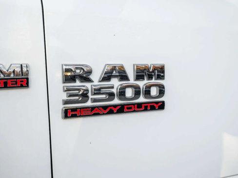 Used 2018 RAM 3500 Tradesman w/ Chrome Appearance Group image 25