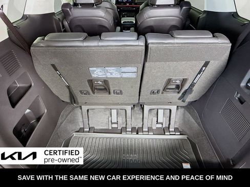 Used 2025 Kia Carnival SX Prestige image 33