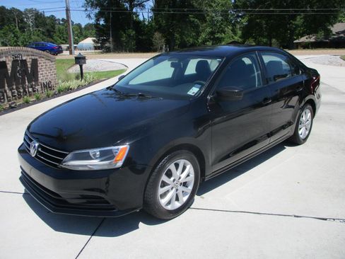 Used 2015 Volkswagen Jetta SE FWD image 12