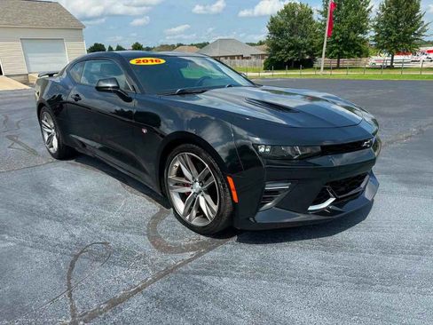 Used 2016 Chevrolet Camaro SS RWD image 7