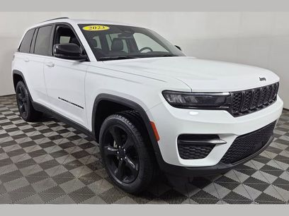 Used 2023 Jeep Grand Cherokee Altitude