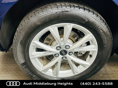 Certified 2025 Audi Q3 2.0T Premium w/ Convenience Package image 36