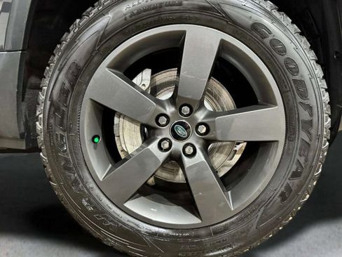 Used 2023 Land Rover Defender 110 SE AWD/4WD image 17