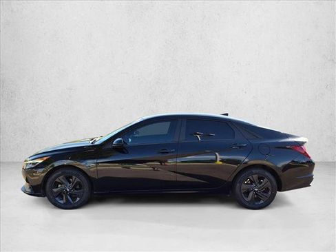 Used 2023 Hyundai Elantra SEL FWD image 9