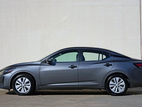 Used 2025 Nissan Sentra S FWD image 8