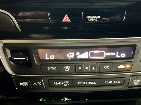 Used 2022 Honda Passport Elite image 16