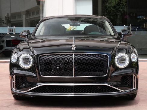 New 2026 Bentley Flying Spur Plug-In Hybrid AWD/4WD image 8