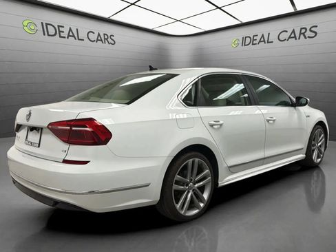 Used 2017 Volkswagen Passat 1.8T R-Line FWD image 5