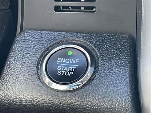 Certified 2021 Ford F250 Lariat w/ Lariat Ultimate Package image 19