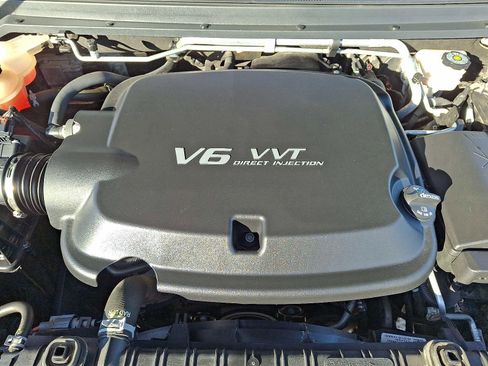 Used 2018 Chevrolet Colorado W/T image 24