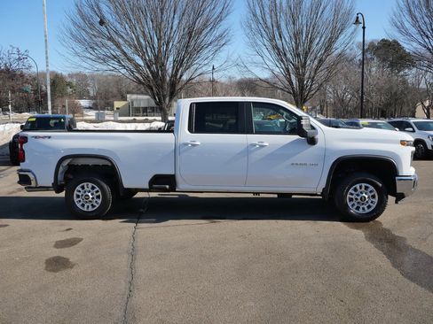 Used 2025 Chevrolet Silverado 2500 LT w/ Convenience Package AWD/4WD image 11