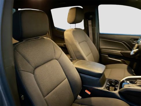 Used 2024 Chevrolet Colorado LT w/ LT Convenience Package II image 26