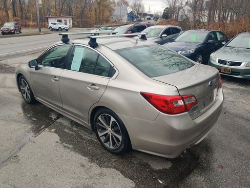 Used 2017 Subaru Legacy 2.5i Limited image 5