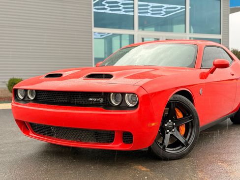Used 2022 Dodge Challenger SRT Hellcat w/ Plus Package RWD image 5