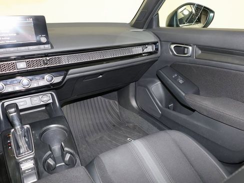 Used 2023 Honda Civic Sport image 11