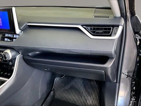 Used 2024 Toyota RAV4 XLE w/ Convenience Package image 21