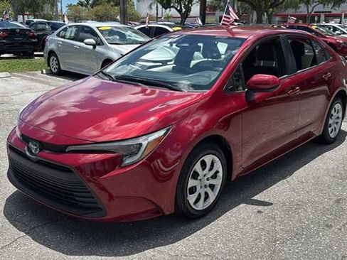 Used 2023 Toyota Corolla LE FWD image 3