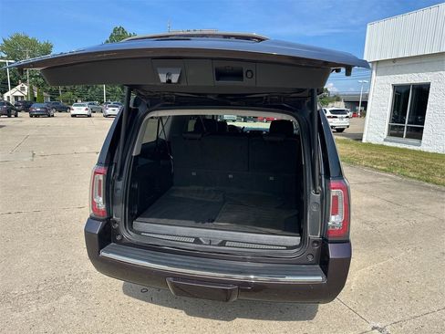 Used 2015 GMC Yukon XL Denali w/ Touring Package AWD/4WD image 13
