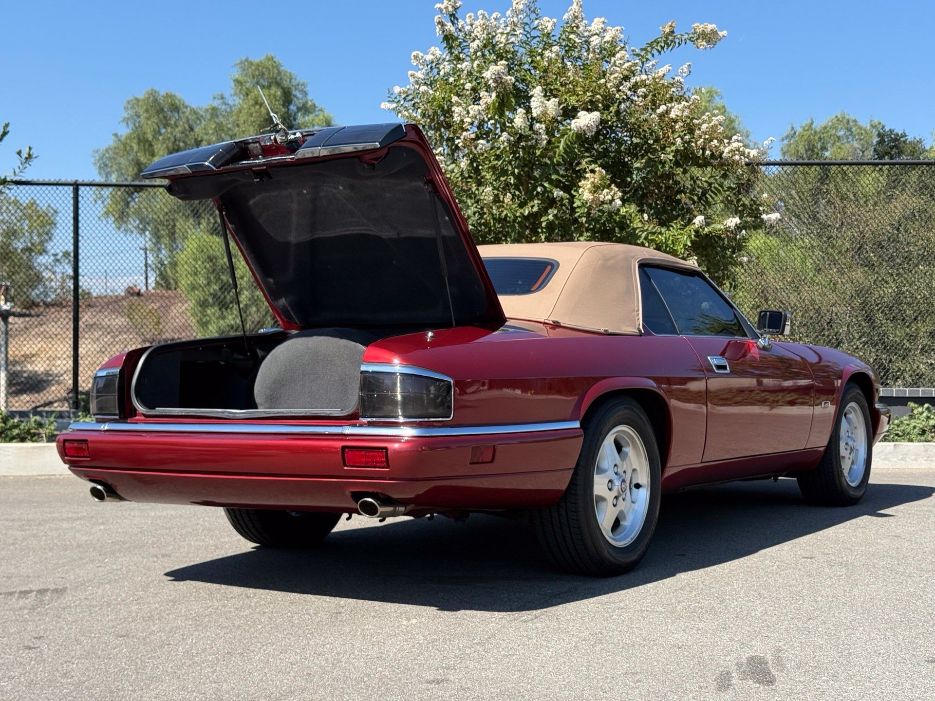 Used 1995 Jaguar XJS 4.0 Convertible RWD image 29