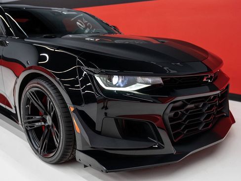 Used 2021 Chevrolet Camaro ZL1 RWD image 54