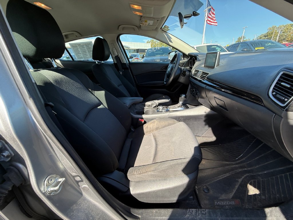 Used 2015 MAZDA MAZDA3 i Sport FWD image 29