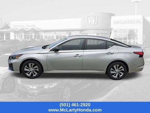 Used 2024 Nissan Altima 2.5 S FWD image 2